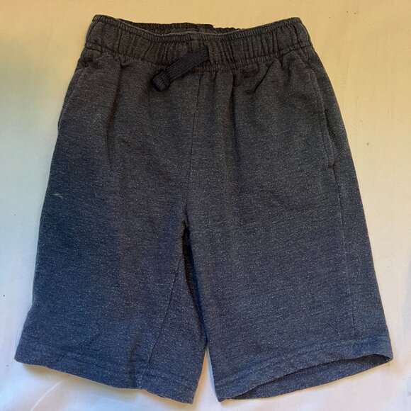 Bundle of 2 boys sweatpant shorts.  Size 4. - Picture 2 of 5